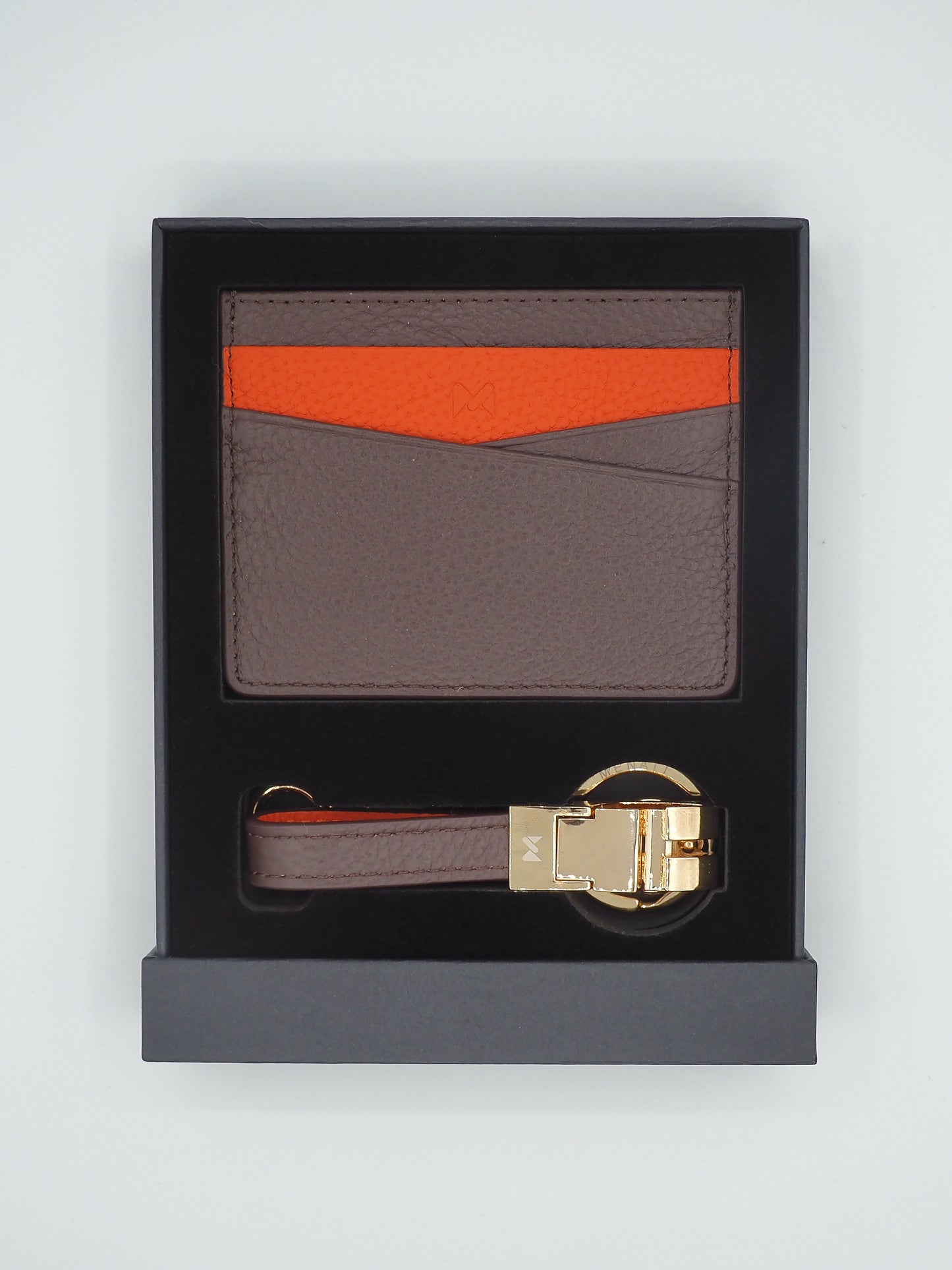 MENATI – Compact Essentials Collection - Coffee Brown